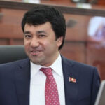 Депутат выразил свое недовольство тем, что глава Нацагентства по инвестициям вновь не пришел в Жогорку Кенеш