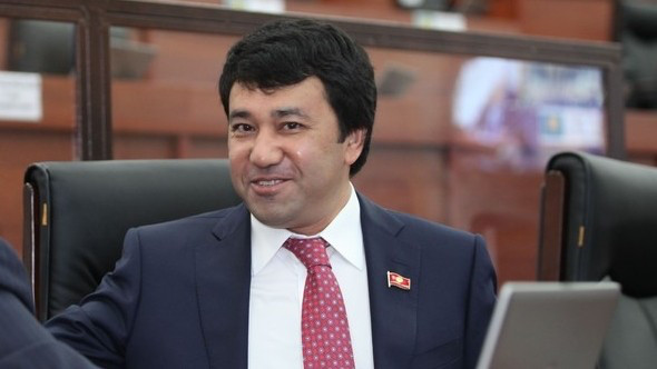 Депутат выразил свое недовольство тем, что глава Нацагентства по инвестициям вновь не пришел в Жогорку Кенеш