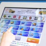 Финансовые сервисы вытесняют наличные: через платежные организации прошло более 227 млрд сомов, половина — в пользу банков