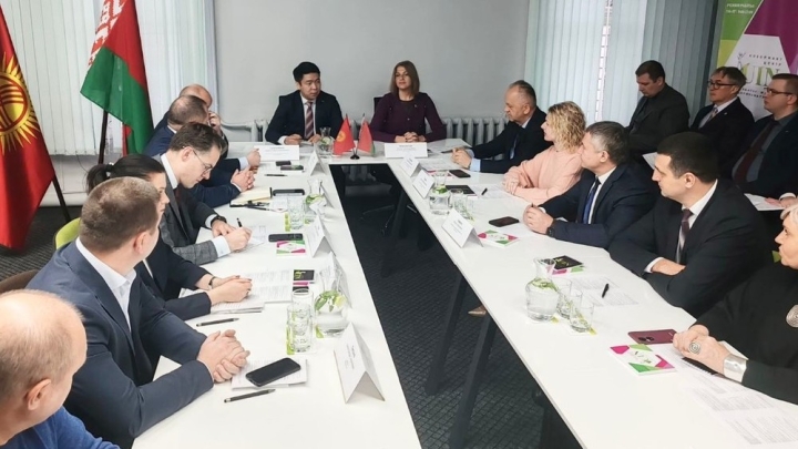 7d456b01332e03c8334f35e3170d225c