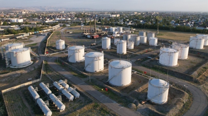 8c17d50b7a3e643f4078a2a48a12bee1