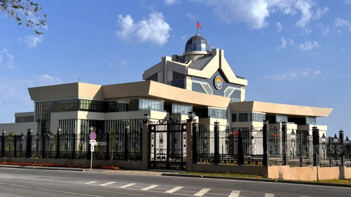 0f73b5137e7943156389d386c907c593