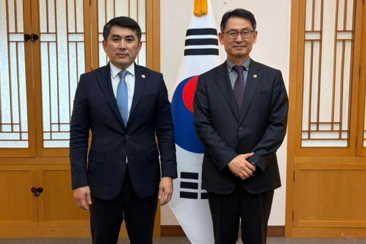 60eee2b8e5398b1c5a48ae5d86ffdaa5