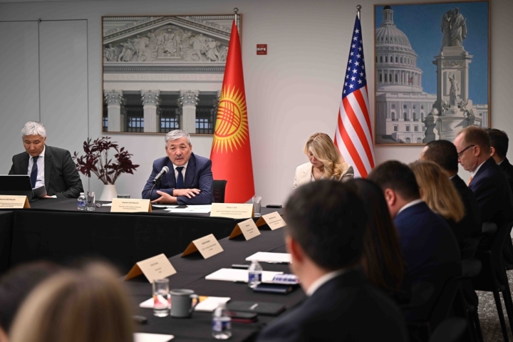 98ef43a8ba942e1f5aee358e905a8c23